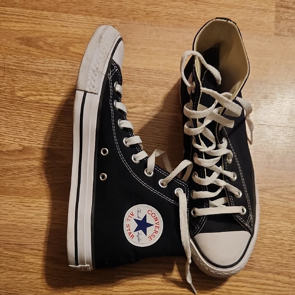 Converse Black and White High-Tops - Picture 2 of 5